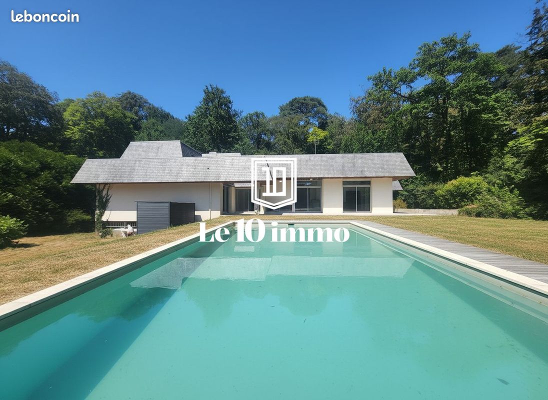 Maison 10 pièces 364 m² · à Orvault · 364 m² · 888 000 €