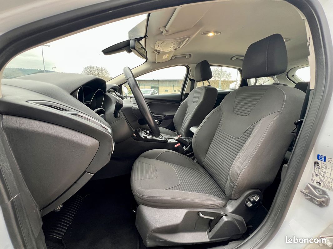 Ford Focus 3 Phase 2 - 1.0L EcoBoost 100ch S&S Business Nav (image 8)