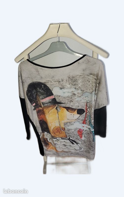 T shirt (image 1)