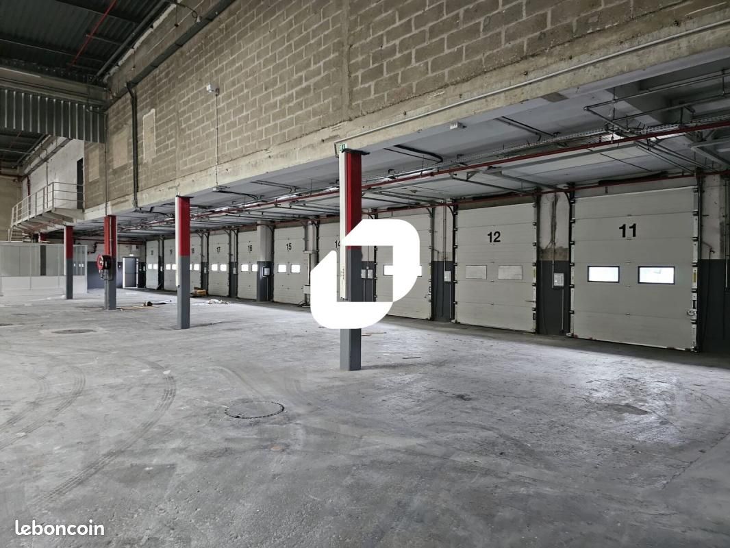 Local logistique 1 322 m² (image 3)