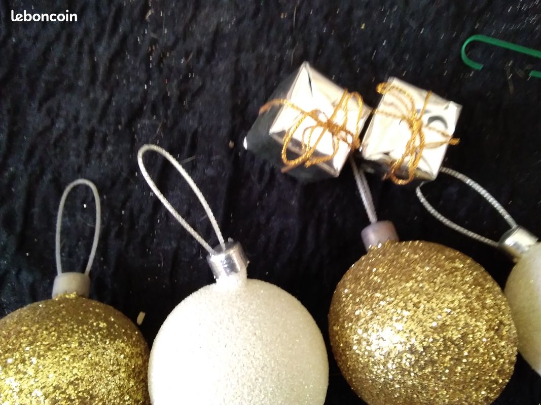 4 boules de noël blanche dorée (image 3)