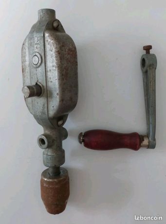 ANCIEN VILEBREQUIN À main chignole menuisier outil ancien perceuse ebeniste EUR 89,90 - FR