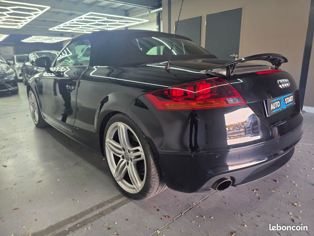 Audi TT cabriolet 2.0 TFSI / sieges chauffants / Bluetooth / feux auto / climatisation auto (image 7)