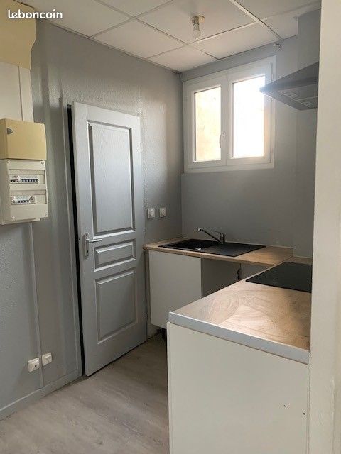 Appartement 1 pièce 24 m² · à Saint-Étienne · 24 m² · 321 €