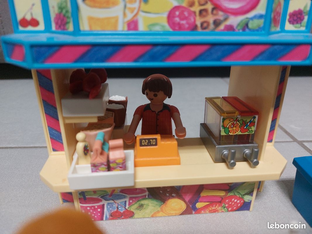 Playmobil Stand De Friandises – Jeu De Construction Avec 4 Personnages Et Accessoires Pour Foire