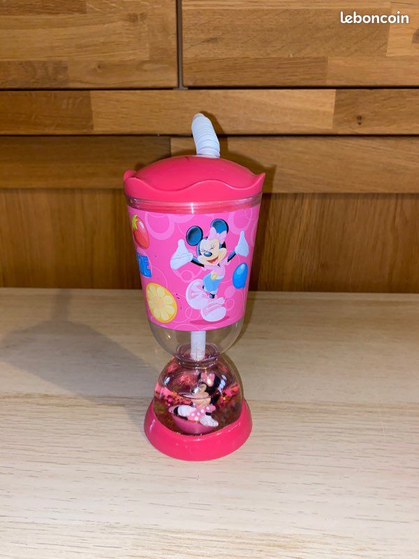 Disney Store Minnie Mouse Gobelet de voyage réutilisable en Disney Store Minnie Mouse Gobelet de voyage réutilisable en