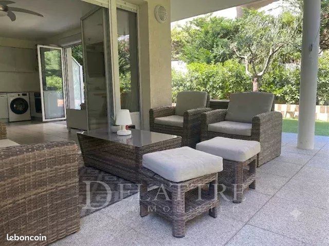 Appartement 2 pièces 43 m² · à Antibes · 43 m² · 284 000 €