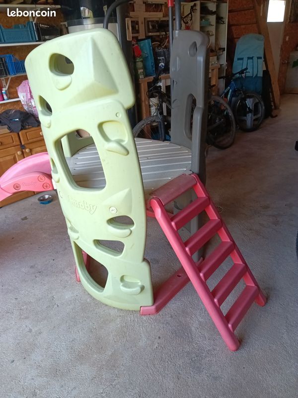 Aire de jeux enfants (image 2)