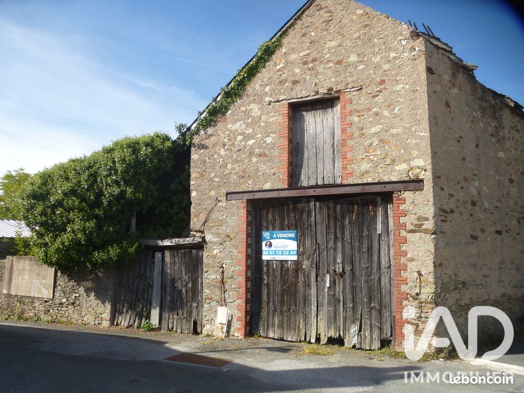 Maison 2 pièces 200 m² · à Champtocé-sur-Loire · 200 m² · 50 000 €