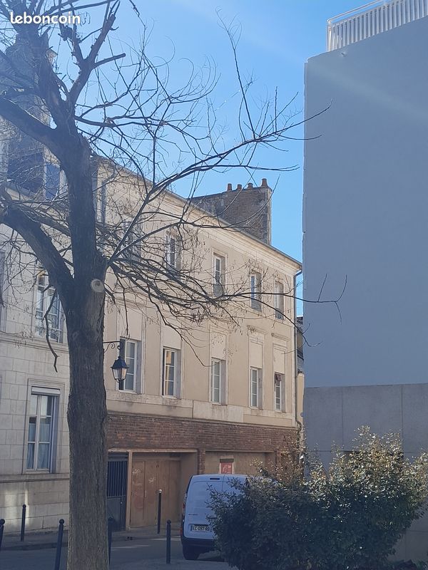 Immeuble 16 pièces 300 m² · à Bourges · 300 m² · 600 000 €