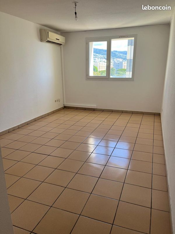 Appartement 1 pièce 25 m² · à Saint-Denis · 25 m² · 80 000 €