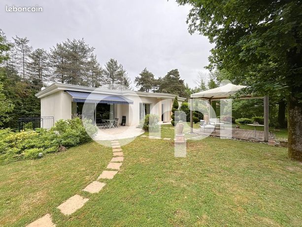 Maison 5 pièces 197 m²