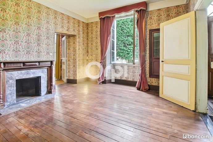 Maison 5 pièces 218 m²