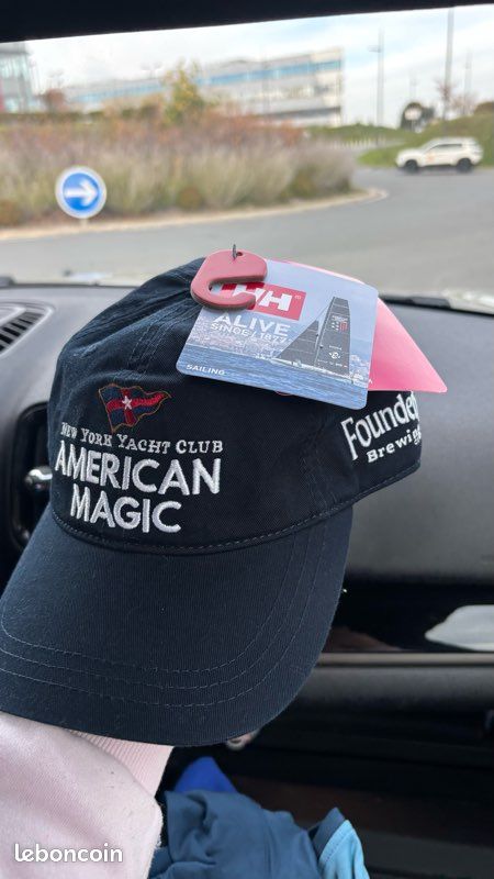 Casquette helly hansen (image 1)