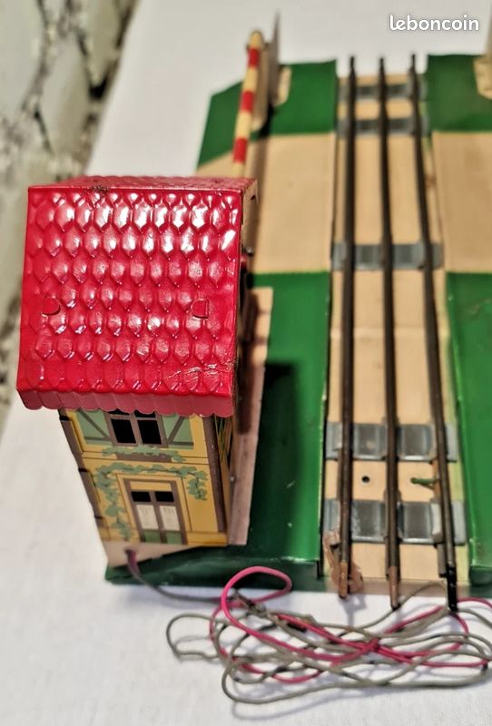 Passage A Niveaux Mécanique JEP Avec Gare En Tôle Echelle 0 Accessoire Train / SP-597 A24 - Jeux & Jouets
