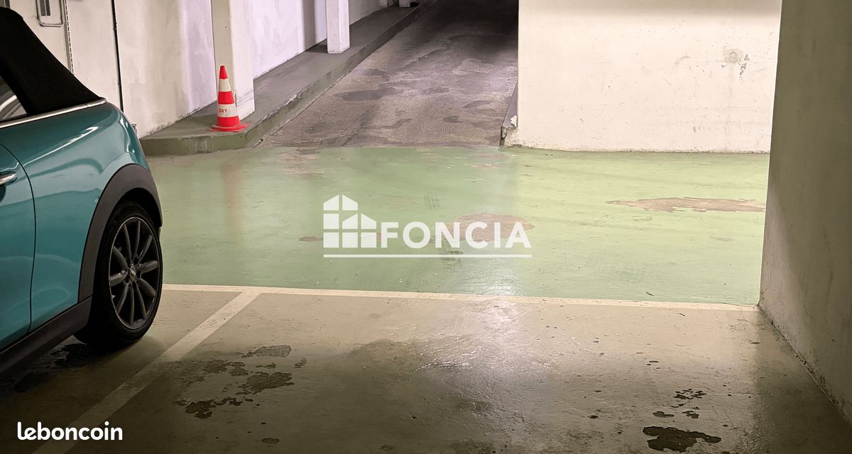 Parking 13 m² · à Paris · 13 m² · 28 000 €