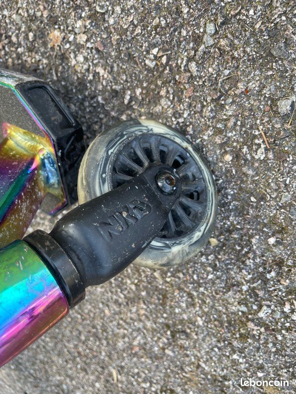 Trottinette Freestyle NKD Next Generation - Arc-en-ciel (image 3)