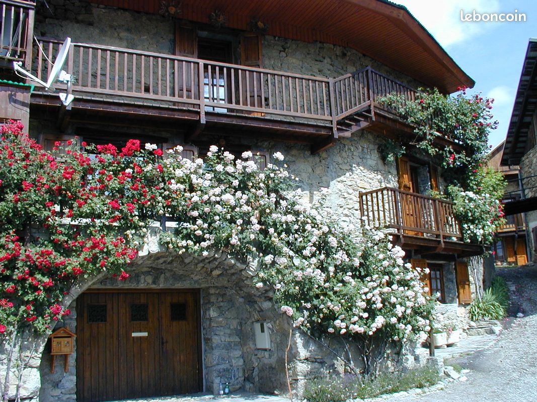 Maison 3 pièces 63 m² · à Champcella · 62,7 m² · 860 €/mois