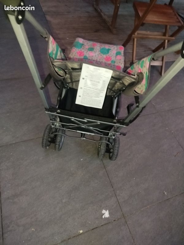 Poussette enfant (image 1)