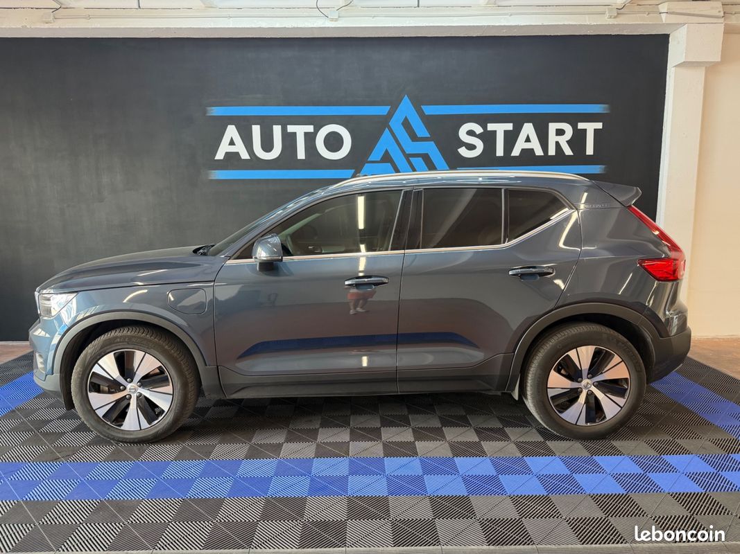 Volvo XC40 T5 261Ch Plug in Hybrid Inscription Business - 2EME MAIN / HISTORIQUE COMPLET / TOIT OUVRANT PANORAMIQUE / CARPLAY / CAMERA DE RECUL / COFFRE ELECTRIQUE (image 6)