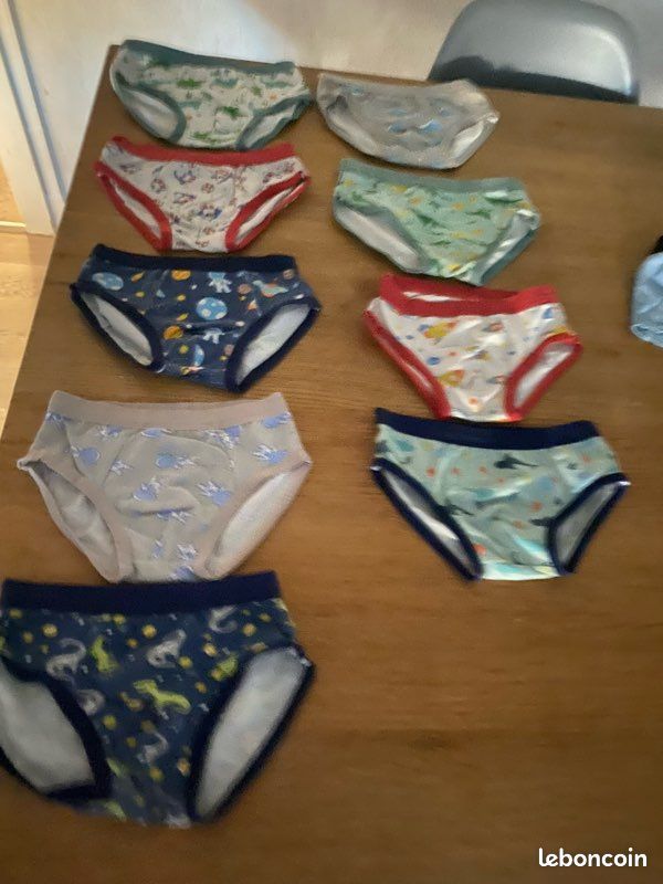 10 Slips garçon (6ans)dont caleçons Pokemon et slip Pokemon