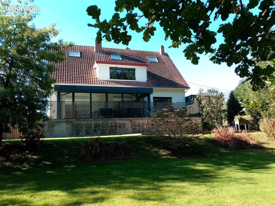 Maison 8 pièces 200 m² · à Lillebonne · 200 m² · 285 000 €