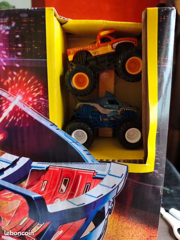 Circuit Monster Jam Supercharge Speedway - NEUF (image 3)