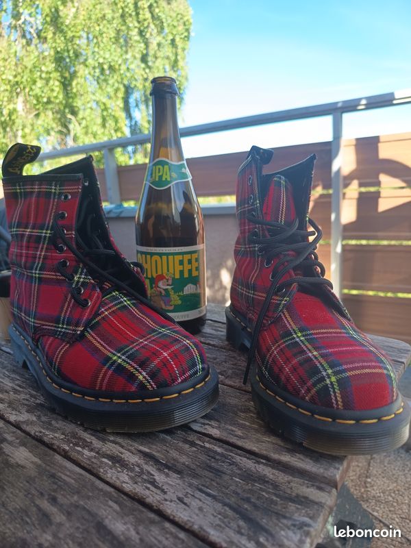 Dr Martens tartan (image 3)