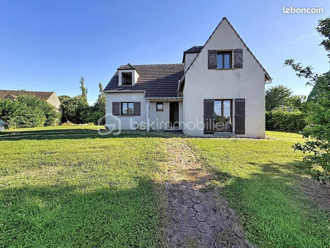Maison 5 pièces 150 m² · à Égreville · 150 m² · 240 000 €