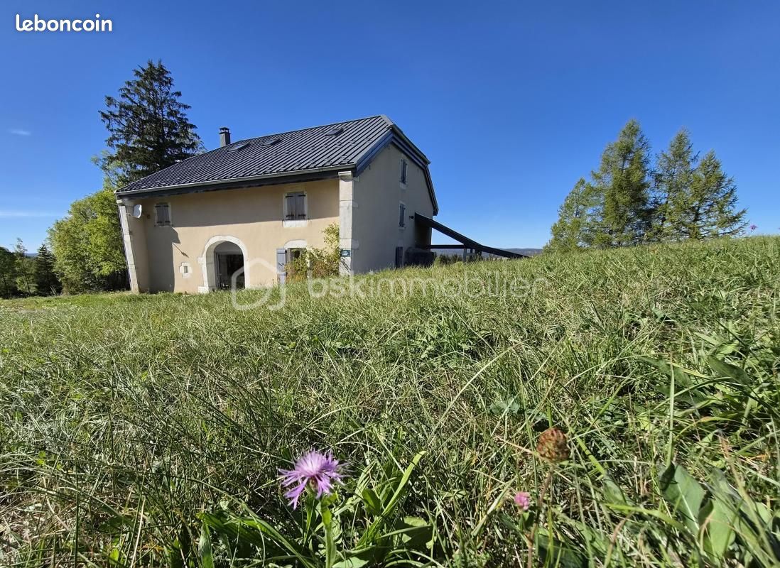 Maison 7 pièces 312 m² · à Longchaumois · 312 m² · 990 000 €