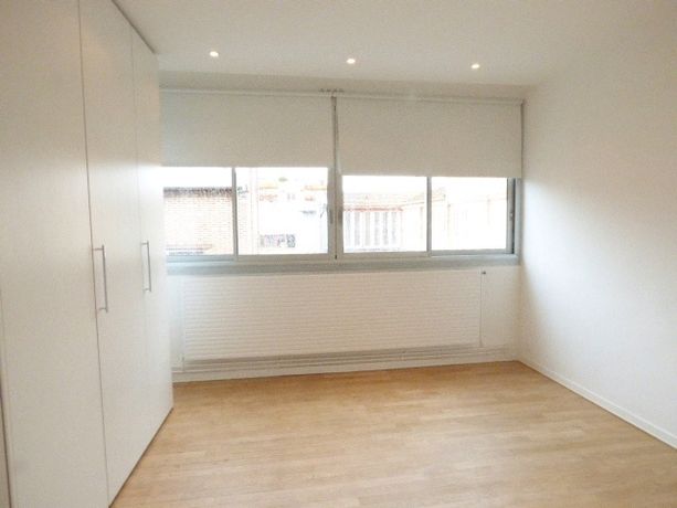 Appartement a louer paris-10e-arrondissement - 2 pièce(s) - 81 m2 - Surfyn