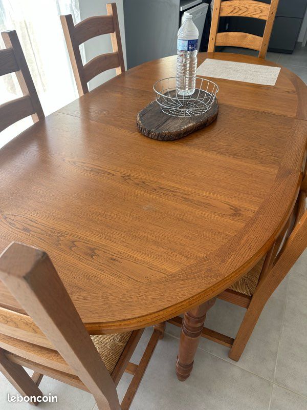 Table et chaises (image 2)