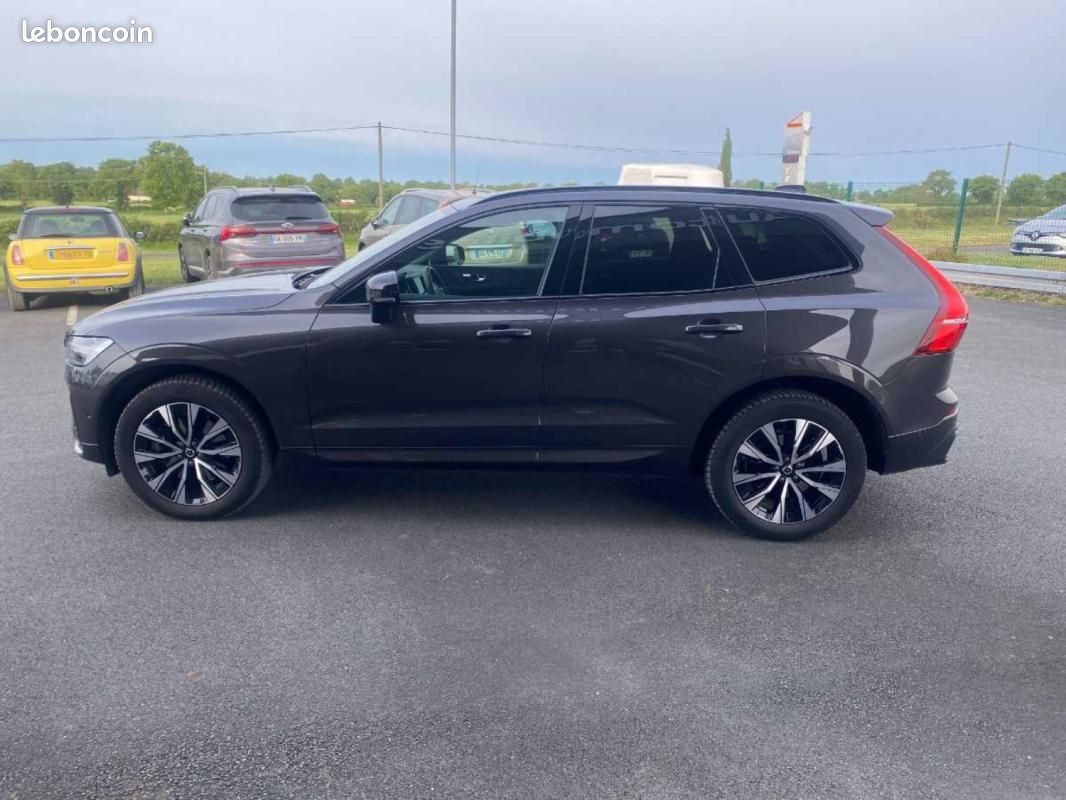 Volvo XC60 II 2.0 B4 197 PLUS STYLE DARK Mild-Hybrid DIESEL (image 3)