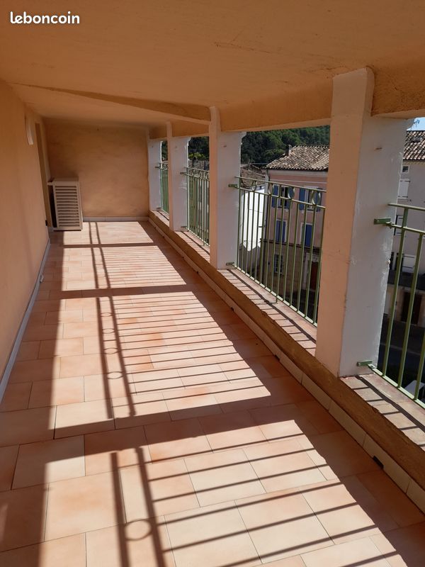 Appartement 3 pièces 75 m² · à Flassans-sur-Issole · 75 m² · 840 €/mois