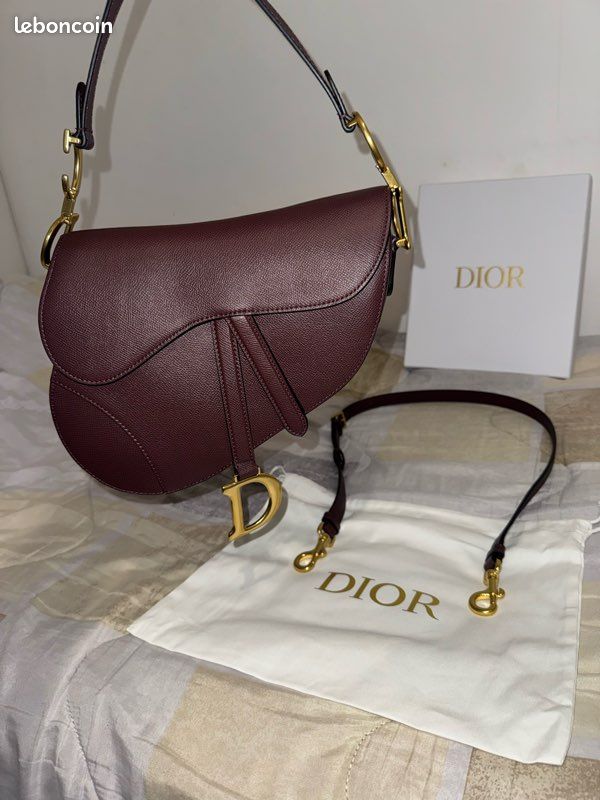 Sac Dior Saddle bordeaux – Neuf, authentique, avec boîte dust
