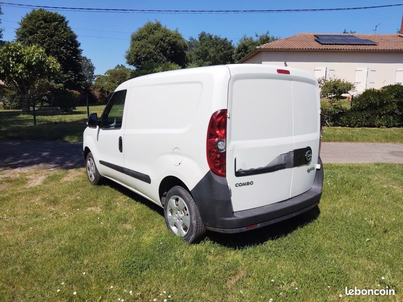 Opel combo Année 2015 À 5490 urgent 🚨 (image 2)