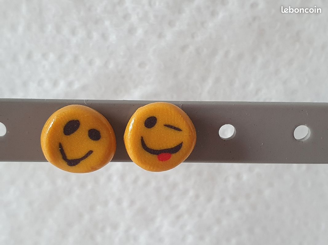 Boucle d'oreille smiley (image 1)