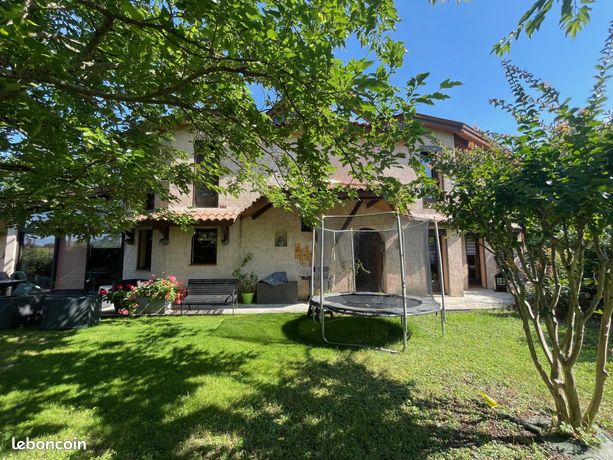 Maison 14 pièces 260 m²