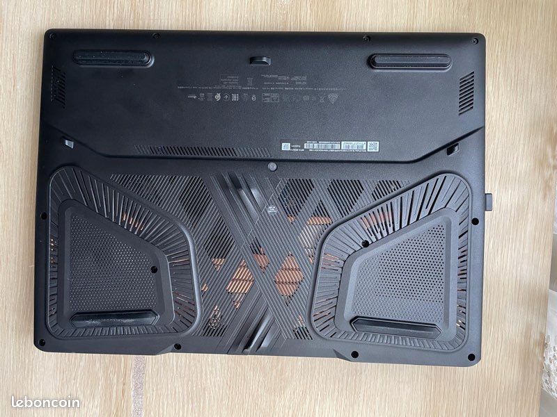 PC portable MSI GAMING PULSE 16 / Lexar SSD Externe 1TO / Logitech G Pro Lightspeed Wireless (image 3)