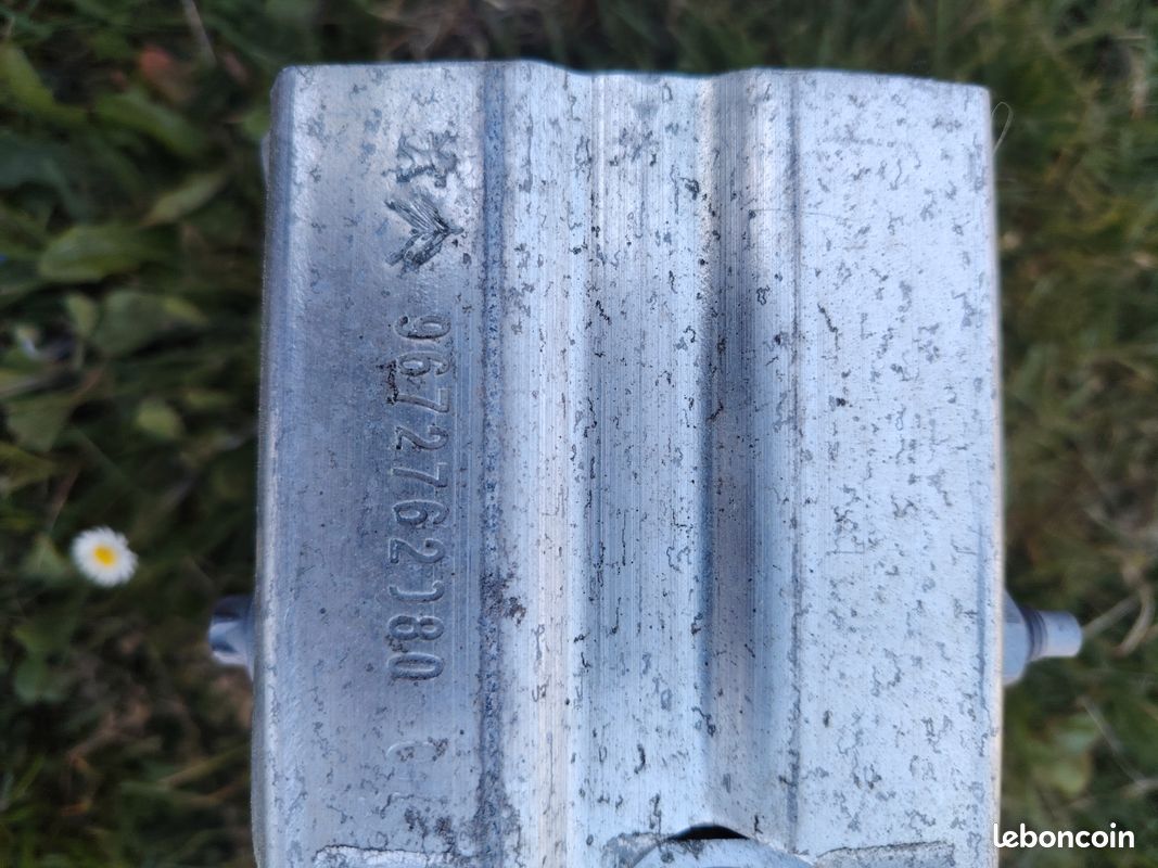 Renfort de pare choc avant de 308 (image 2)
