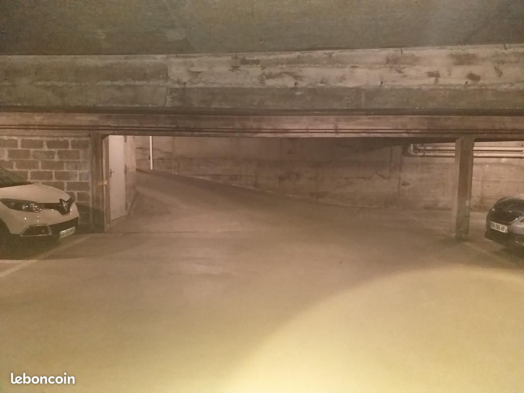 Parking 15 m² · à Saint-Nazaire · 15 m² · 20 000 €
