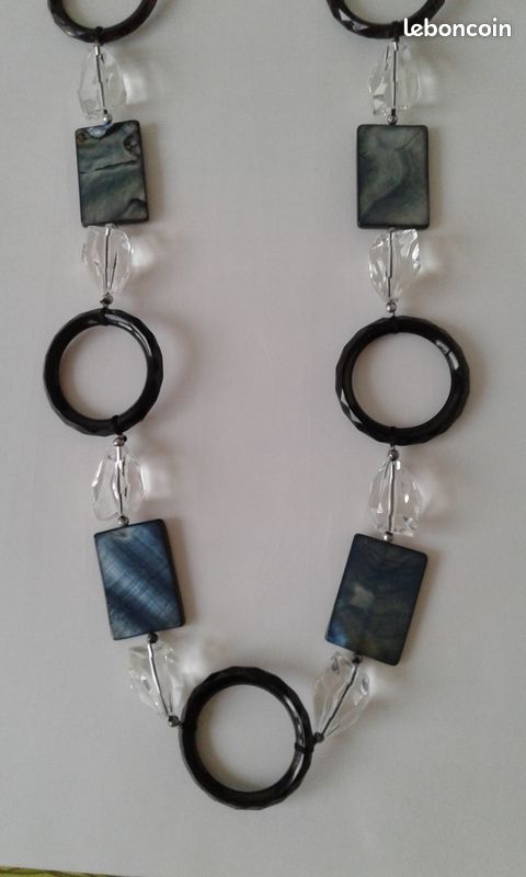 Collier fantaisie - très bon état (image 1)