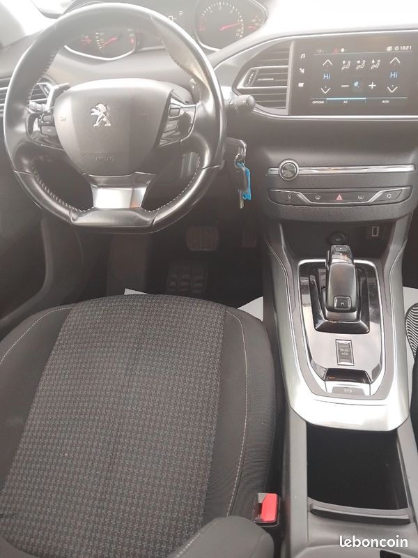 Peugeot 308 Active EAT8 hdi 130cv (image 2)