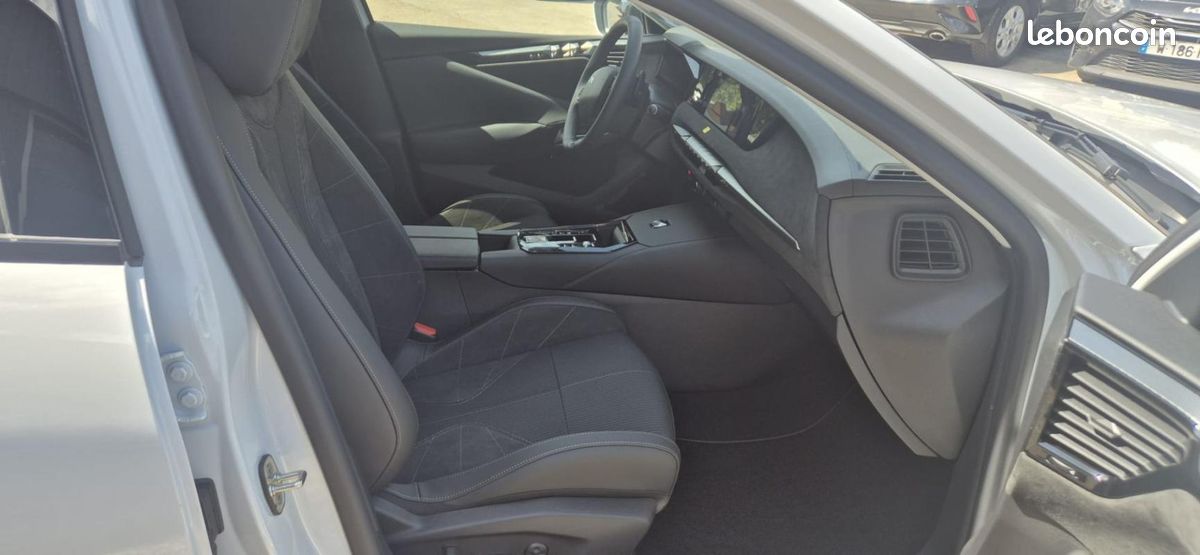 DS N°4 Hybride 145 e-DCT6 Etoile - Alcantara (image 11)
