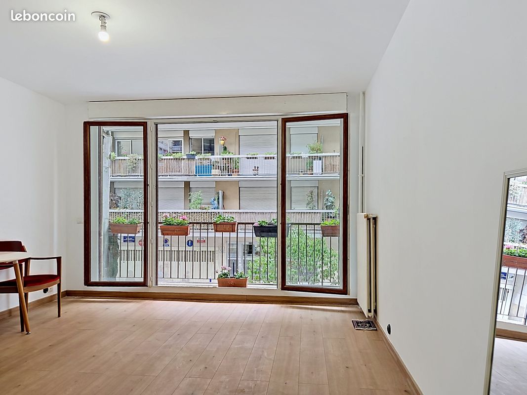 Appartement 1 pièce 27 m² · à Paris · 26,5 m² · 218 000 €