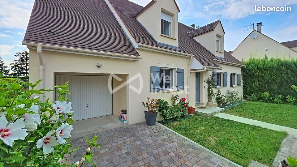Maison 8 pièces 230 m² · à Villeneuve-le-Comte · 230 m² · 475 000 €