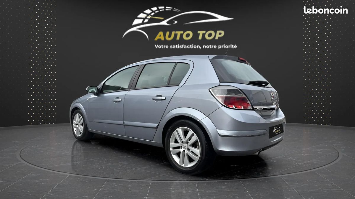 Opel ASTRA 1.7 CDTI110 COSMO ECOF 5P (image 4)