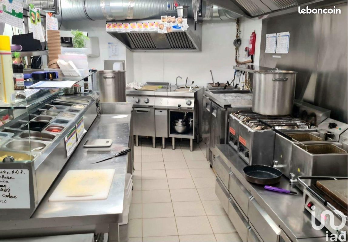 Local 300 m² MARSEILLE (image 14)