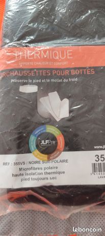 SurChaussettes pour bottes neuf Chaussures