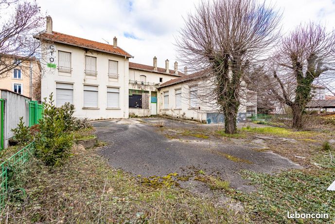 Immeuble 1 170 m² Givors
